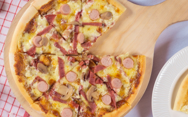 Foto Produk Konseptual Pizza One