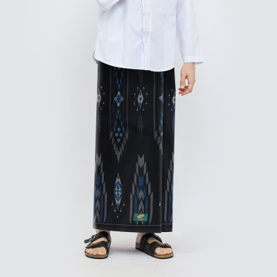 Sarung ATLAS Favorit 525 Kembang Motif BHS A4 PSA 04 Hitam Biru