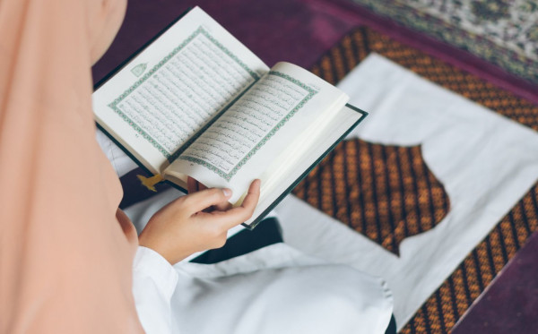 Cantik Menurut Islam: Bukan Soal Penampilan